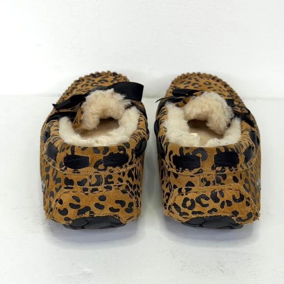 UGG Leopard Print Moccasin Slippers Womens 6 Chestnut Cozy Bow Shearling Shoe - Picture 9 of 13